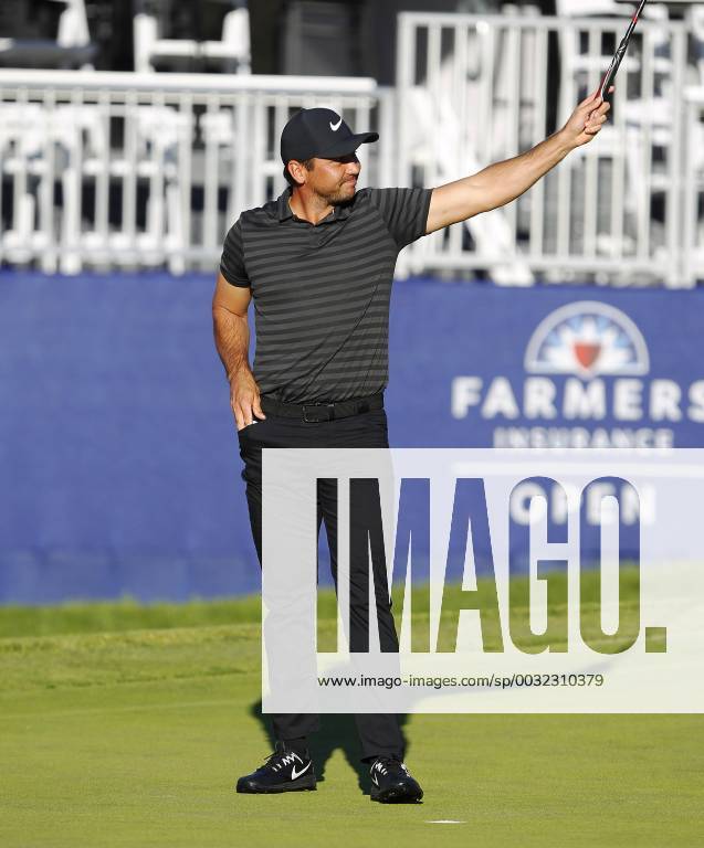 San Diego, CA, USA - Jason Day celebrates winning the Farmers Insurance Open at the Torrey Pines Golf Course on January 29, 2018. Day beat Alex Noren in a playoff. Farmers Insurance Open Playoff - ZUMAs44_ 20180129_zaf_s44_002