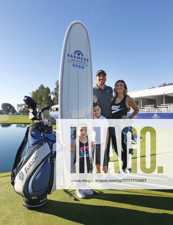 San Diego, CA, USA - Jason Day, shown with his daughter Lucy, son Dash, and wife Ellie, won the Farmers Insurance Open at the Torrey Pines Golf Course on January 29, 2018. Day beat Alex Noren in a playoff. Farmers Insurance Open Playoff - ZUMAs44_ 81732917st