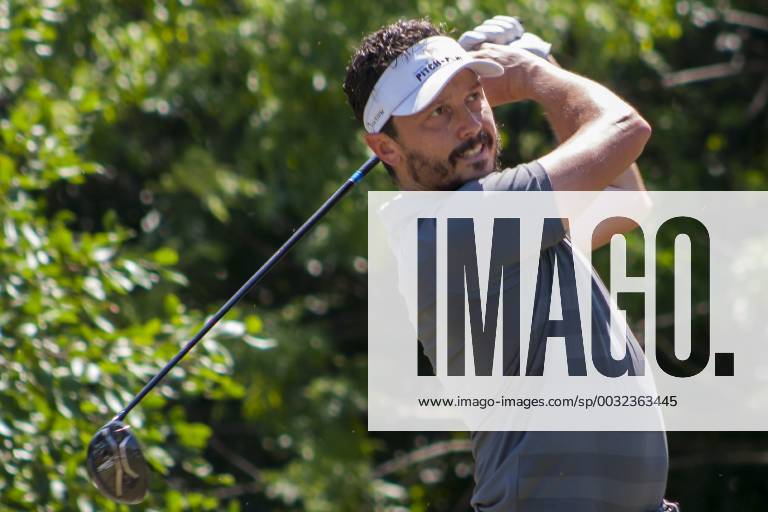 Shah Alam, Kuala Lumpur, Malaysia - Mike Lorenzovera is seen taking a shot from hole no 15 on day 3 at the Maybank Championship 2018...The Maybank Championship 2018 golf event is being hosted on 1st to 4th February at Saujana Golf & Country Club. Golf 2018: Maybank Championship: Day 3 - ZUMAs197 20180203_zaa_s197_045