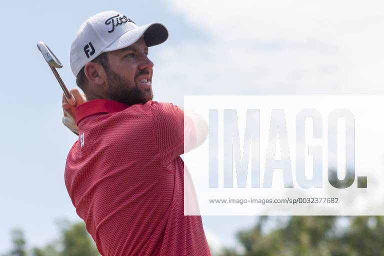 Shah Alam, Kuala Lumpur, Malaysia - Scott Jamieson is seen taking a shot from hole 16 at the last day of Maybank Championship 2018...The Maybank Championship 2018 golf event is being hosted on 1st to 4th February at Saujana Golf & Country Club. KL: Maybank championship last day - ZUMAs197 81794791st
