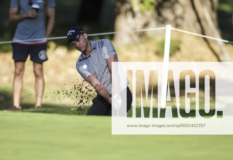 9th February 2018, Lake Karrinyup Country Club, Karrinyup, Australia; ISPS HANDA World Super 6 Perth golf, second round; Danny Willett (ENG) hits from the bunker ActionPlus11983379
