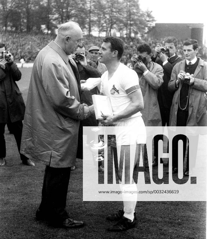 1. FC Cologne 1 FC Nuremberg 0 0 08 05 Hans Schäfer 1965 DFB President of PECO baby honors for his 700 game HM