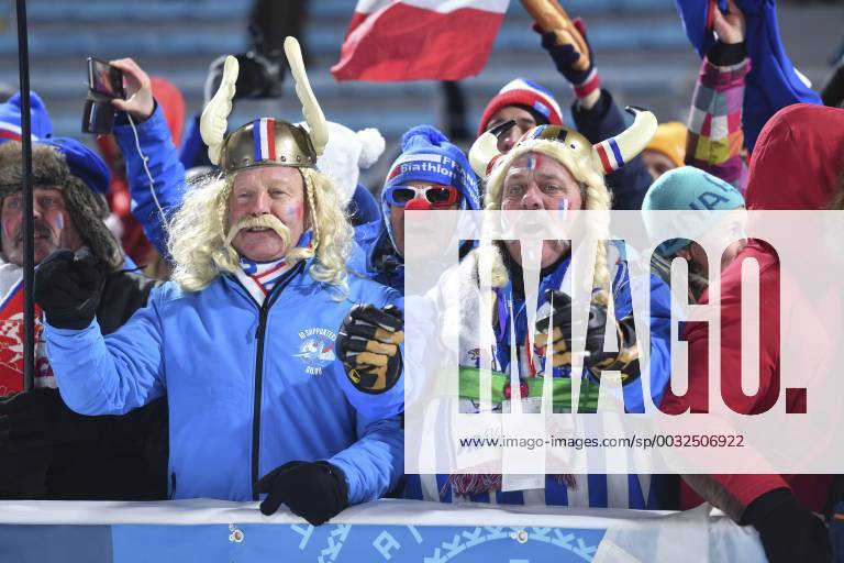 General feature edge-motive French fans supporter trailer disguised as a Gaul Asterix cheer victory by Martin FOURCADE FRA 1 place gold medalist gold medal Olympic cheers cheers joy enthusiasm emotion cheers flower cheer Ceremony biathlon mens s 12 5 km pursuit 12 5 km pursuit of men on 12 02 2018 Winter Olympics 2018 from 09 02 25 02 2018 in PyeongChang Korea Â