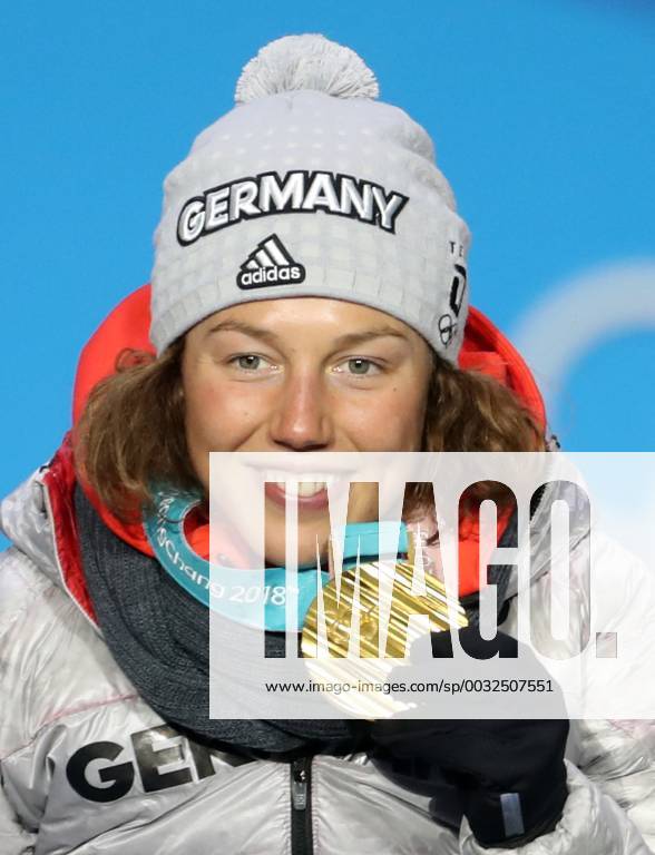 (180213) -- PYEONGCHANG, Feb. 13, 2018 -- Champion Laura Dahlmeier from Germany poses for photos during the medal ceremony of women s 10km pursuit event of biathlon at the 2018 PyeongChang Winter Olympic Games Olympische Spiele Olympia OS at the Medal Plaza in PyeongChang, South Korea, on Feb. 13, 2018. ) (SP)OLY-SOUTH KOREA-PYEONGCHANG-BIATHLON-WOMEN S 10KM PERSUIT-MEDAL CEREMONY BaixXuefei