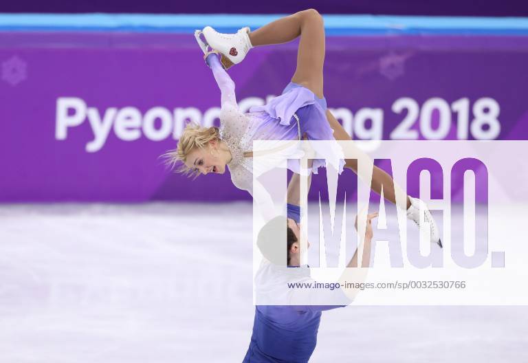 - SPORT (180215) -- PYEONGCHANG, Feb. 15, 2018 -- Aljona Savchenko (Top) and Bruno Massot of Germany pose for group photos at the venue ceremony after the pair skating free skating of Figure skating Eiskunstlauf at the 2018 PyeongChang Winter Olympic Games Olympische Spiele Olympia OS in Gangneung Ice Arena, South Korea, on Feb. 15, 2018. Aljona Savchenko and Bruno Massot won the gold medal in the pair skating event with 235.90 points in total. ) (SP)OLY-SOUTH KOREA-PYEONGCHANG-FIGURE SKATING-PAIR SKATING FREE SKATING HanxYan