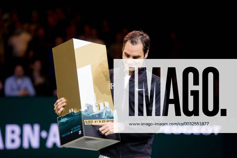 Roger Federer with oldest 1 in ATP Tennis Herren History trophy Rotterdam Roger Federer v Robin Haase Imagesx BodexMultimediaxIVx 10083026