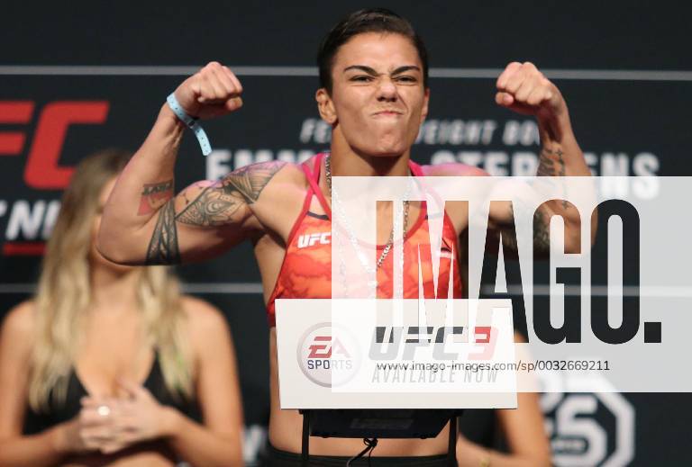 - SPORT February 23, 2018 - Orlando, FL, USA - Jessica Andrade flexes during UFC Fight Night weigh ins at the Amway Center in Orlando, Fla., on Friday, Feb. 23, 2018. UFC Fight Night Weigh Ins - ZUMAm67_ 20180223_zaf_m67_089