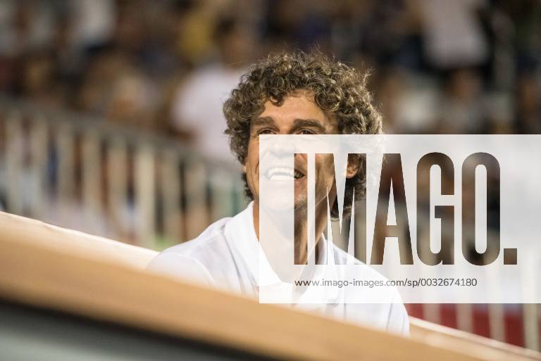 Rio Open 2018 RIO DE JANEIRO, RJ - 23.02.2018: RIO OPEN 2018 - Presence of Gustavo Kuerten during the quarterfinals of Rio Open 2018 this Friday (23) held at the Jockey Club Brasileiro in Rio de Janeiro, RJ. (Photo: Fabio Leoni Fotoarena) x1490908x FabioxLeoni