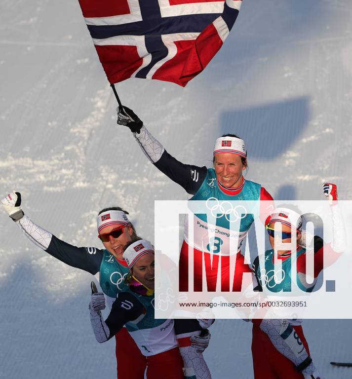 Norway s Ragnhild Haga, Heidi Weng, gold medalist Marit Bjoergen, and Ingvild Flugstad Oestberg (L-R) cheer after the ladies cross country skiing 30km mass start classic race at Alpensia Cross Country Skiing Centre at the 2018 Winter Olympic Games Olympische Spiele Olympia OS Sergei Bobylev TASS TS075AA9