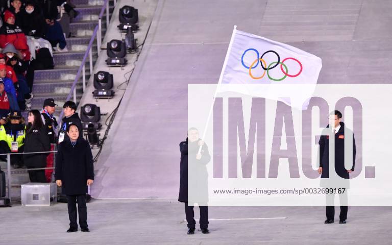 Mayor of PyeongChang Sim Jae-guk, President of the International Olympic Committee Thomas Bach and Mayor of Beijing Chen Jining participate in the Olympic flag handover ceremony at the closing ceremony for the Pyeongchange 2018 Winter Olympics at the Olympic Stadium in Daegwalnyeong, South Korea, on February 25, 2018. KOL20180225304 RICHARDxELLIS
