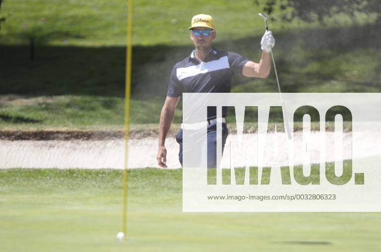 Spanish golfer Rafa Cabrera Bello hits a ball during the final round of the World Golf Championship Mexico, at the Golf Club Chapultepec, in Mexico City, Mexico, 4 March 2018. World Golf Championship Mexico !ACHTUNG: NUR REDAKTIONELLE NUTZUNG!