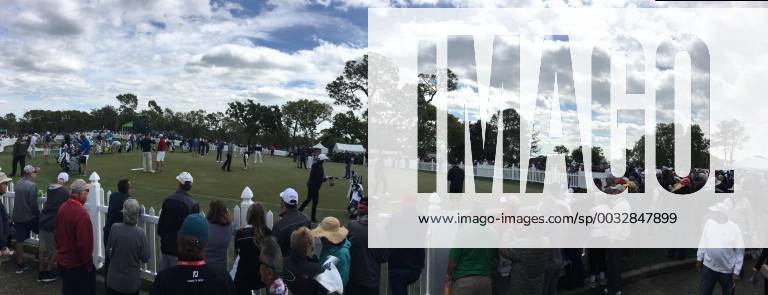 Palm Harbor, Florida, U.S. - Tiger Woods is on the practice green at the Valspar Championship 3 8 2018. He tees off for the first round at 12:46. Florida News - March 8, 2018 - ZUMAs70_ 82202895st