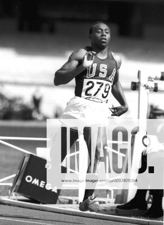 1968 Olympics in Mexico 100m run Jim Hines USA in action 13 10 1968 HM