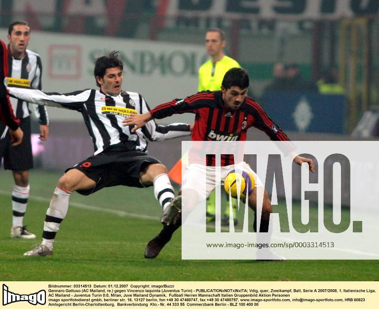 Gennaro Gattuso (AC Mailand, re.) gegen Vincenzo Iaquinta (Juventus Turin) - Fußball Herren Serie A 2007 2008, 1. Italienische Liga, AC Mailand - Juventus Turin 0:0, Milan, Juve Gruppe Mailand Dynamik, Fußball Herren Serie A 2007 2008, 1. Italienische Liga, AC Mailand - Juventus Turin 0:0, Milan, Juve Gruppe Mailand Dynamik,