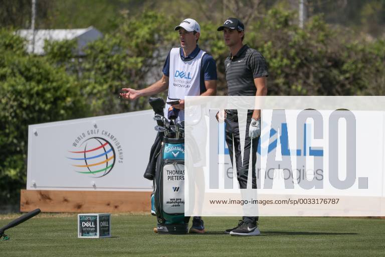 AUSTIN, TX - MARCH 21: Thomas Pieters (BEL) looks over the fairway with his caddie during the First Round of the WGC-Dell Technologies Match Play on March 21, 2018 at Austin Country Club in Austin, TX. (Photo by George Walker Icon Sportswire) GOLF: MAR 21 PGA Golf Herren - WGC-Dell Technologies Match Play Icon18032110