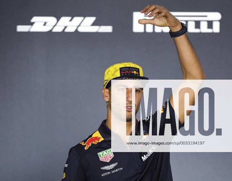22nd March 2018, Melbourne Grand Prix Circuit, Melbourne, Australia; Melbourne Formula One Grand Prix, Arrivals and press conference PK Pressekonferenz Daniel Ricciardo (Australia) of Aston Martin Red Bull Racing speaks during a press conference ActionPlus12003791