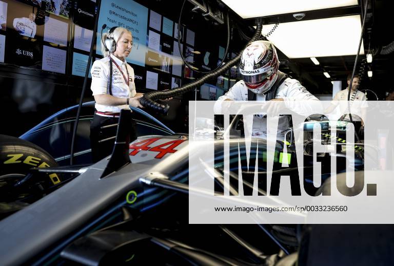 Motorsports: FIA Formula One World Championship WM Weltmeisterschaft 2018, Melbourne, Victoria : Motorsports: Formula 1 2018 Rolex Australian Grand Prix, 44 Lewis Hamilton (GBR, Mercedes AMG Petronas F1 Team), Melbourne Australia