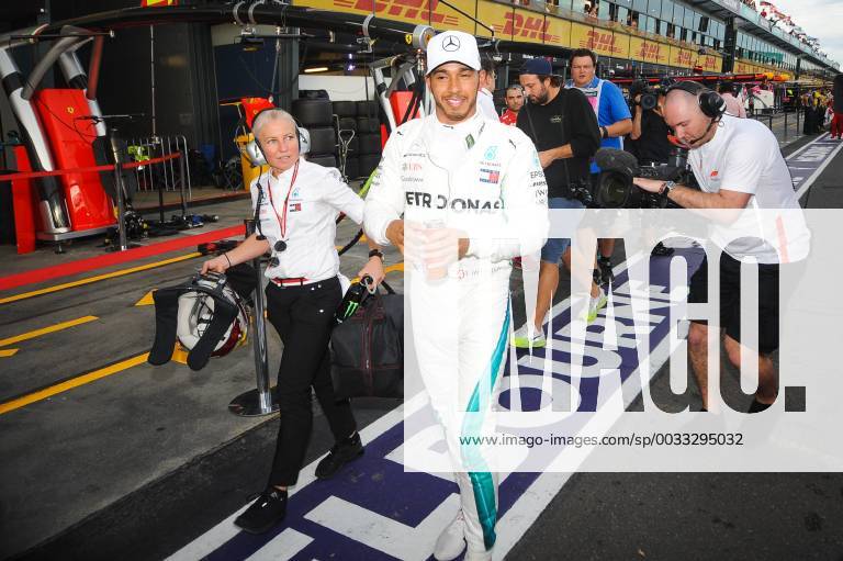 24th March 2018, Melbourne Grand Prix Circuit, Melbourne, Australia; Melbourne Formula One Grand Prix, qualifying; Lewis Hamilton (Great Britain) of Mercedes AMG Petronas F1 Team Mercedes smiles after claiming pole position ActionPlus12004739