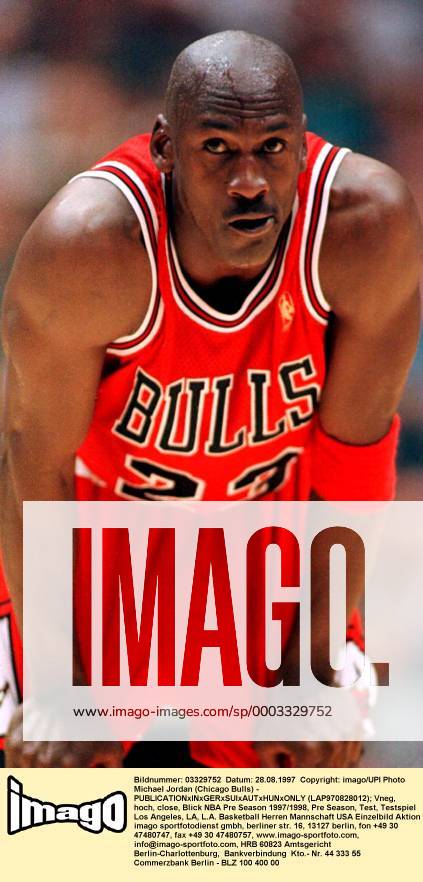 Michael Jordan (Chicago Bulls) - (LAP970828012) Basketball Herren NBA Pre Season 1997 1998, Pre Season, Test, Testspiel Einzelbild Los Angeles, LA, L.A. Basketball Herren NBA Pre Season 1997 1998, Pre Season, Test, Testspiel Einzelbild Los Angeles, LA, L.A.