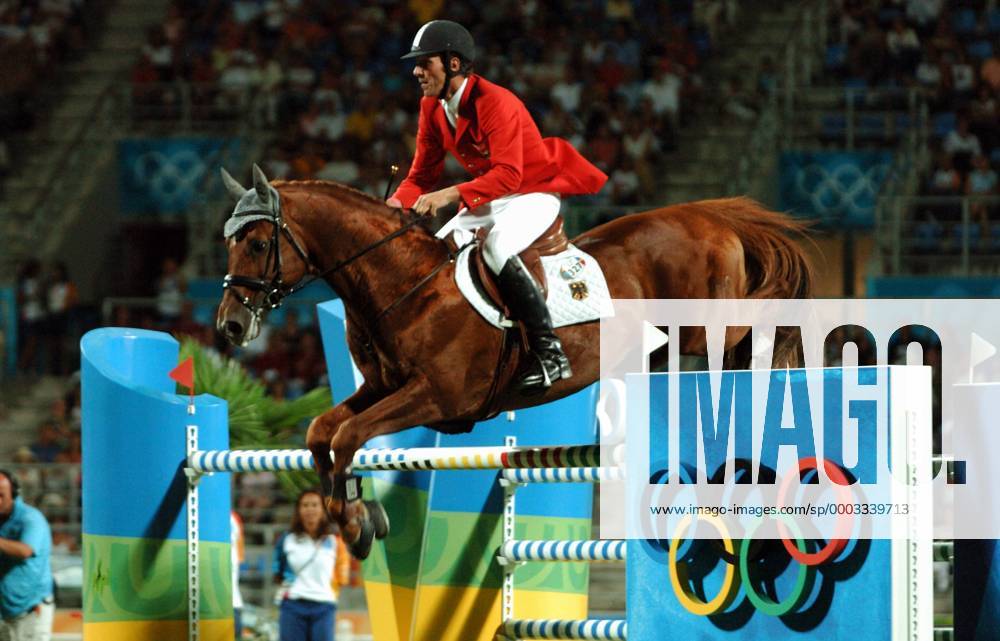 Ludger Beerbaum (Deutschland) auf Goldfever Pferdesport OS Sommer Herren Olympische Sommerspiele Athen 2004, Olympiade, Olympia, Spiele, Reiten, Reitsport Einzelbild Markopoulo Pferdesport OS Sommer Herren Olympische Sommerspiele Athen 2004, Olympiade, Olympia, Spiele, Reiten, Reitsport Einzelbild Markopoulo
