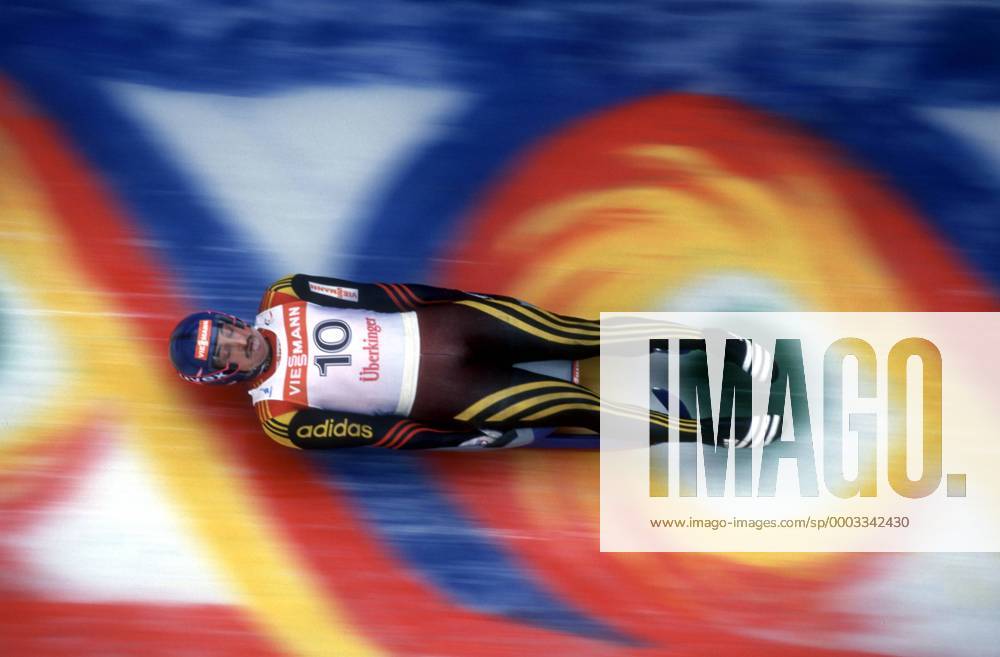 Georg Hackl (Deutschland) Rennrodeln Herren Weltcup 1997 1998, Welt Cup, Worldcup, World, WC, Rodeln, Rennschlitten, Rennschlittensport Einzelbild Königssee Dynamik, Rennrodeln Herren Weltcup 1997 1998, Welt Cup, Worldcup, World, WC, Rodeln, Rennschlitten, Rennschlittensport Einzelbild Königssee Dynamik,