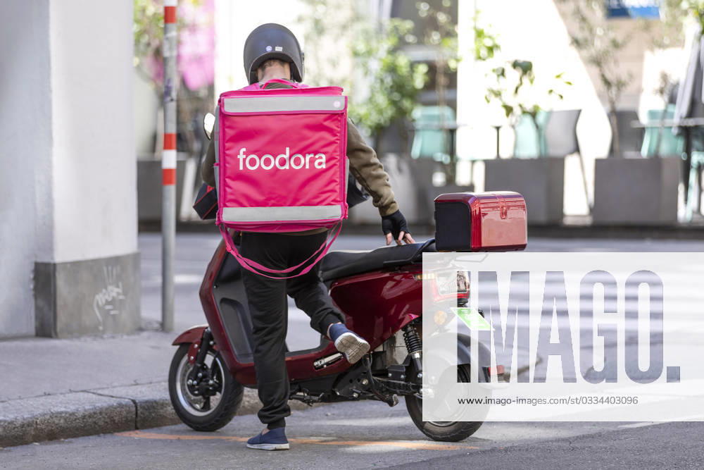 Foodora, Online Delivery service, Vienna, Austria 1065531342