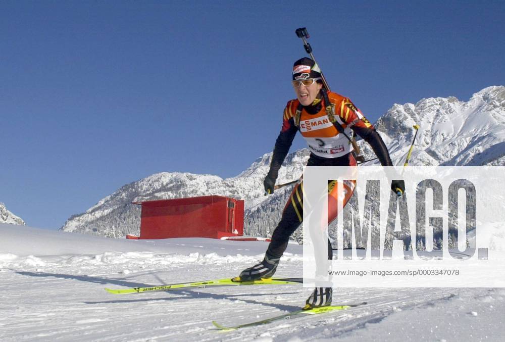 Uschi Disl (Deutschland) Biathlon Damen Weltcup 2001 2002, Welt Cup, Worldcup, World, WC, 10km, 10 km, Verfolgung, Verfolgungsrennen Einzelbild Hochfilzen Biathlon Damen Weltcup 2001 2002, Welt Cup, Worldcup, World, WC, 10km, 10 km, Verfolgung, Verfolgungsrennen Einzelbild Hochfilzen