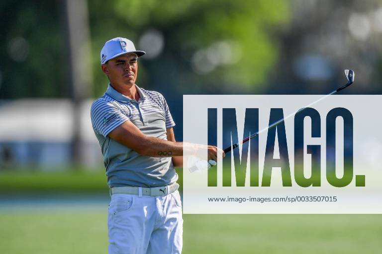 Beau Hossler hits his approach shot from the fairway on 18 during the Houston Open at the Golf Club of Houston in Humble, Texas. CSM PGA Golf Herren 2018: Houton Open MAR 31 - ZUMAc04_ 20180331_zaf_c04_170
