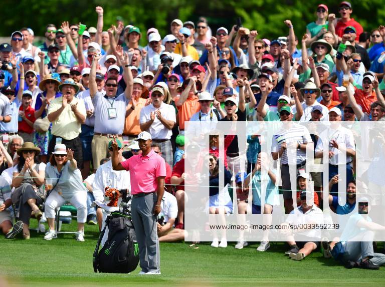 Patrons reacts after Tiger Woods made a shot on the 3rd green during a practice round before the start of the Masters at Augusta National Golf Club, on April 2, 2018 in Augusta, Georgia. AUG20180402326 KEVINxDIETSCH