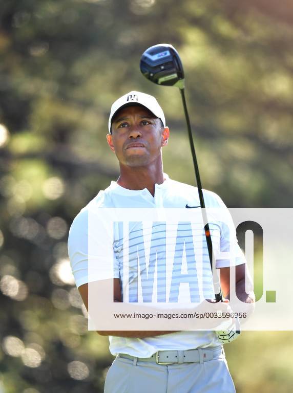 Tiger Woods watches his drive on the 15th tee during a practice round prior to the Masters golf tournament at the Augusta National Golf Club, on April 3, 2018 in Augusta, Georgia. AUG20180403304 KEVINxDIETSCH