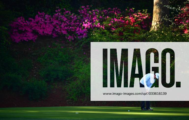 Phil Mickelson putts on the 12th green during a practice round prior to the Masters golf tournament at the Augusta National Golf Club, on April 3, 2018 in Augusta, Georgia. AUG20180403328 KEVINxDIETSCH