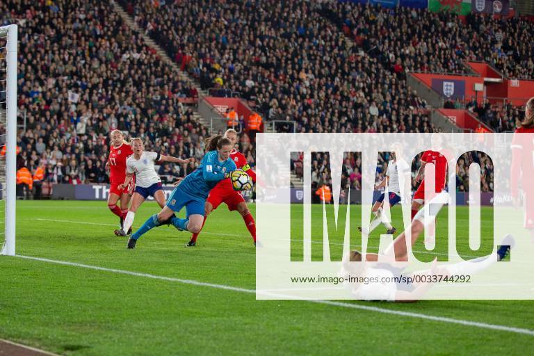Laura O Sullivan of Wales dives to claim the ball during the 2019 World Cup Qualification match between England Women and Wales Women at the St Mary s Stadium, Southampton, England on 6 April 2018.