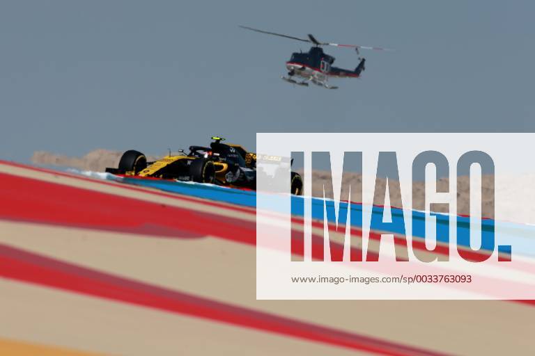 Motorsports: FIA Formula One World Championship WM Weltmeisterschaft 2018, Grand Prix of Bahrain, Helicopter 55 Carlos Sainz (ESP, Renault ), Sakhir Bahrain
