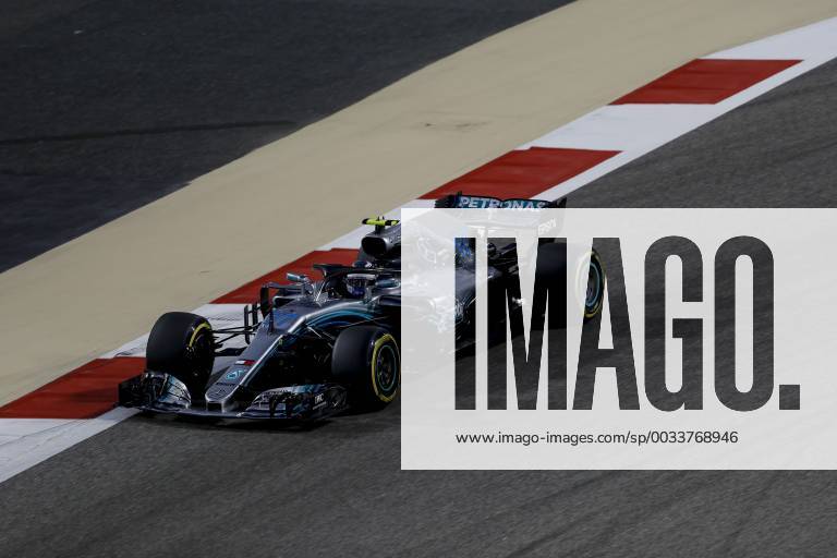 Sakhir, Kingdom of Bahrain - VALTTERI BOTTAS of Mercedes AMG Petronas Motorsport drives during the 2018 FIA Formula 1 Bahrain Grand Prix qualifying session at Bahrain International Circuit in Sakhir, Kingdom of Bahrain. Bahrain Grand Prix 2018 - Qualifying - ZUMAg147 20180407_zap_g147_020