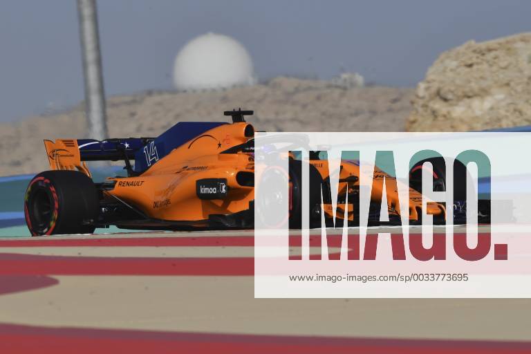 Jornada de clasificación del Gran Premio de Bahrein en el circuito de Sakhir. En la imagen, Fernando Alonso. Grand Prix of Bahrein qualifying round at Sakhir circuit. In this picture, Fernando Alonso. RV RACING PRESS