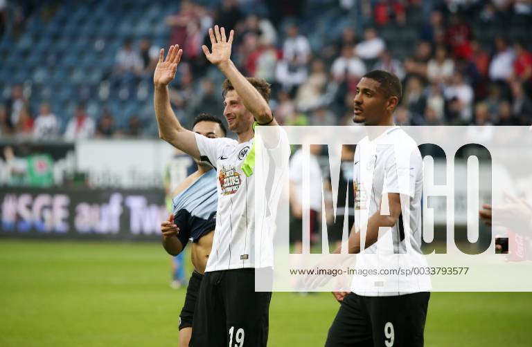Football 1 Bundesliga Eintracht Frankfurt TSG 1899 Hoffenheim 29 Matchday 08 04 2018 in the Commerzbank Arena Frankfurt David ABRAHAM 19 Eintracht Frankfurt Eintracht Frankfurt TSG 1899 Hoffenheim