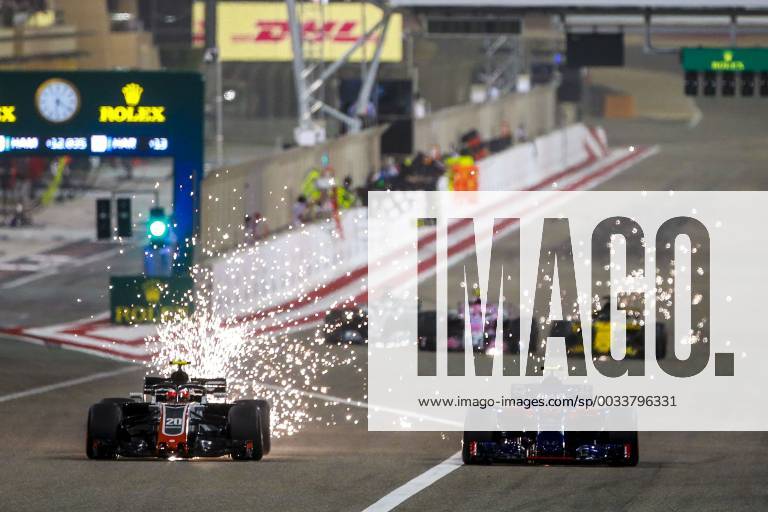 Motorsports: FIA Formula One World Championship WM Weltmeisterschaft 2018, Grand Prix of Bahrain, Sparks , 10 Pierre Gasly (FRA Toro Rosso Ferrari) , 20 Kevin Magnussen (DEN, Haas F1 Team) , Sakhir Bahrain