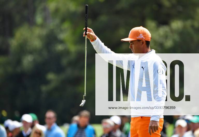 Rickie Fowler lines up a putt on the 1st hole in the final round of the 2018 Masters Tournament at the Augusta National Golf Club in Augusta, Georgia on April 8, 2018. AUG20180408107 KEVINxDIETSCH