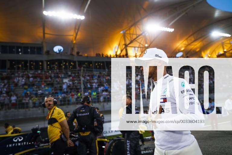 HAMILTON Lewis (gbr), Mercedes AMG F1 Petronas GP W09 Hybrid EQ Power+, portrait during 2018 Formula 1 FIA World Championship WM Weltmeisterschaft Bahrain Grand Prix, Sakhir Bahrain
