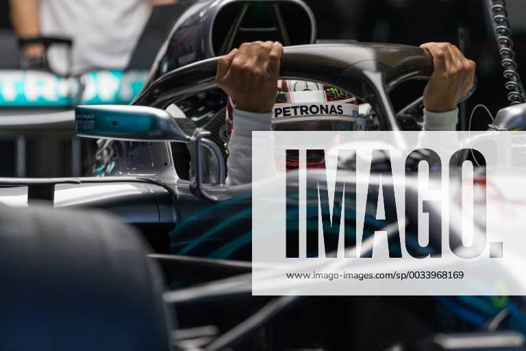 Lewis Hamilton Mercedes AMG Petronas Formula One team gets into the car Grand Prix of China 2018 race Motorsport Formula 1 14 04 2018 Shanghai