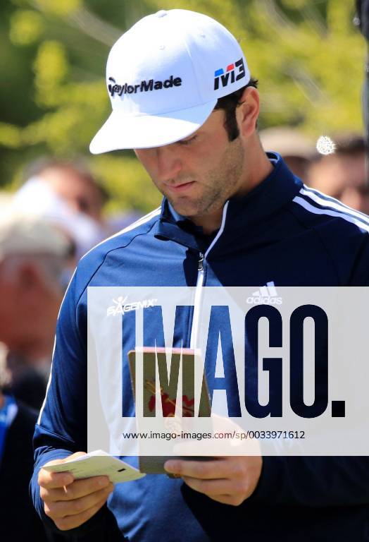 Jon Rahm of Spain during the third day of Madrid Open golf tournament at the National Golf Course in Madrid, Spain, 14 April 2018. The Madrid Open runs from 12 to 15 April. Madrid Open !ACHTUNG: NUR REDAKTIONELLE NUTZUNG!
