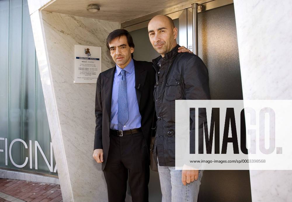 Präsident Inaki Badiola (San Sebastian, li.) neben Pako Ayestaran - - NOxONLINExUSE Fußball Herren Segunda Division 2007 2008, 2. Spanische Liga, Real Sociedad San Sebastian Gruppe San Sebastian Fußball Herren Segunda Division 2007 2008, 2. Spanische Liga, Real Sociedad San Sebastian Gruppe San Sebastian