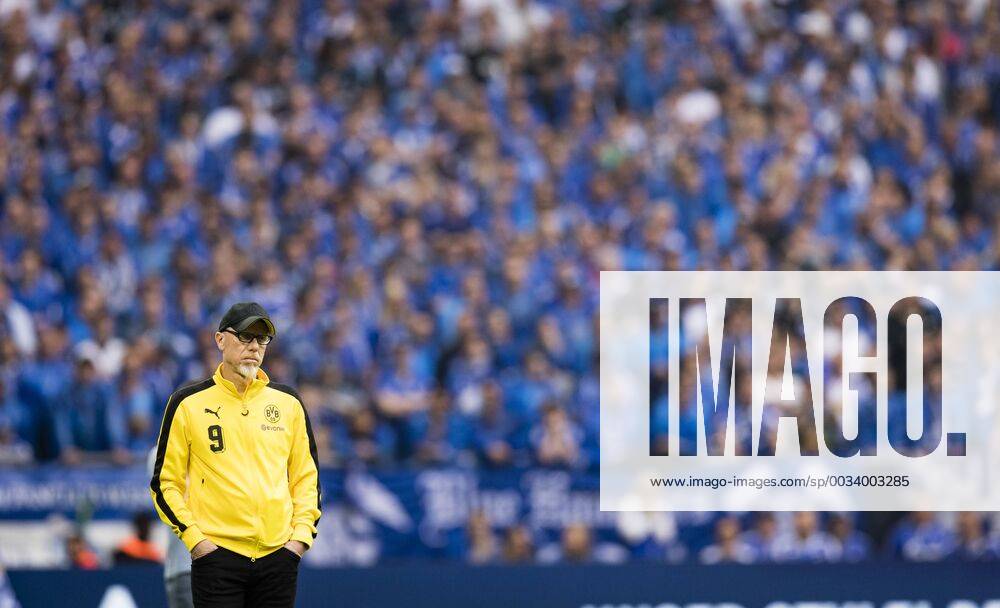 Gelsenkirchen 15 04 2018 Coach Peter Stöger BvB FC Schalke 04 Borussia Dortmund