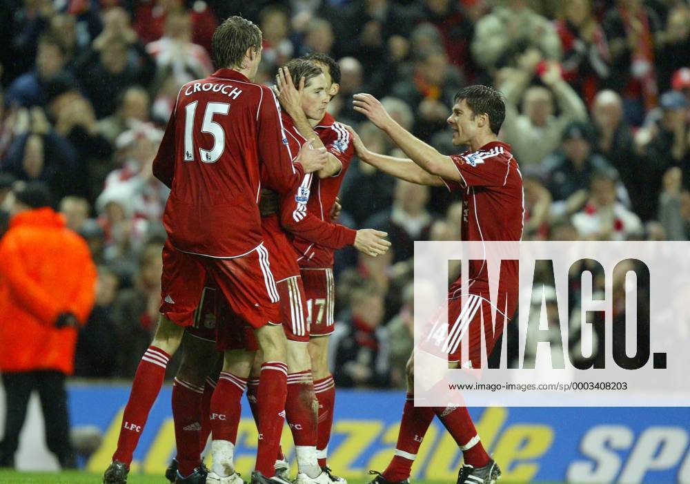 Torjubel Liverpool um Fernando Torres (Mitte) - . Fußball Herren FA Cup 2007 2008, Englischer Pokal, Pokalspiel, FC Liverpool Gruppe Liverpool Freude, Fußball Herren FA Cup 2007 2008, Englischer Pokal, Pokalspiel, FC Liverpool Gruppe Liverpool Freude,
