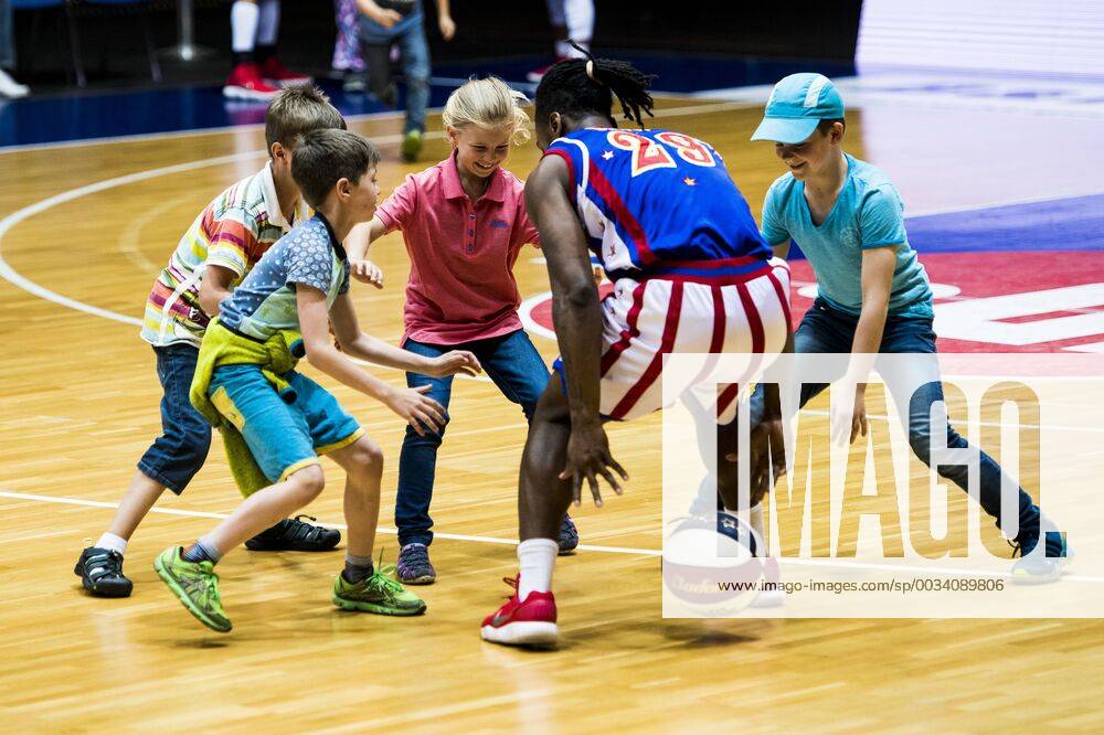 HARLEM GLOBETROTTERS ERFURT 17 04 2018 Erfurt The Harlem Globetrotters on 17 April 2018 in the Messehalle Erfurt