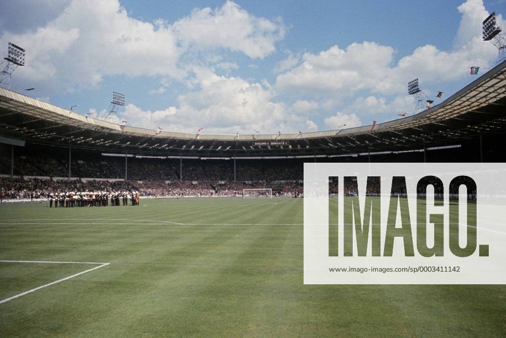 Das ausverkaufte Wembley Stadion vor dem Finale der WM 1966 Fußball Länderspiel Herren WM 1966, Nationalmannschaft, Finale Endspiel, Vdia Totale Wembley Stadion, Wembleystadion London Fußball Länderspiel Herren WM 1966, Nationalmannschaft, Finale Endspiel, Vdia Totale Wembley Stadion, Wembleystadion London