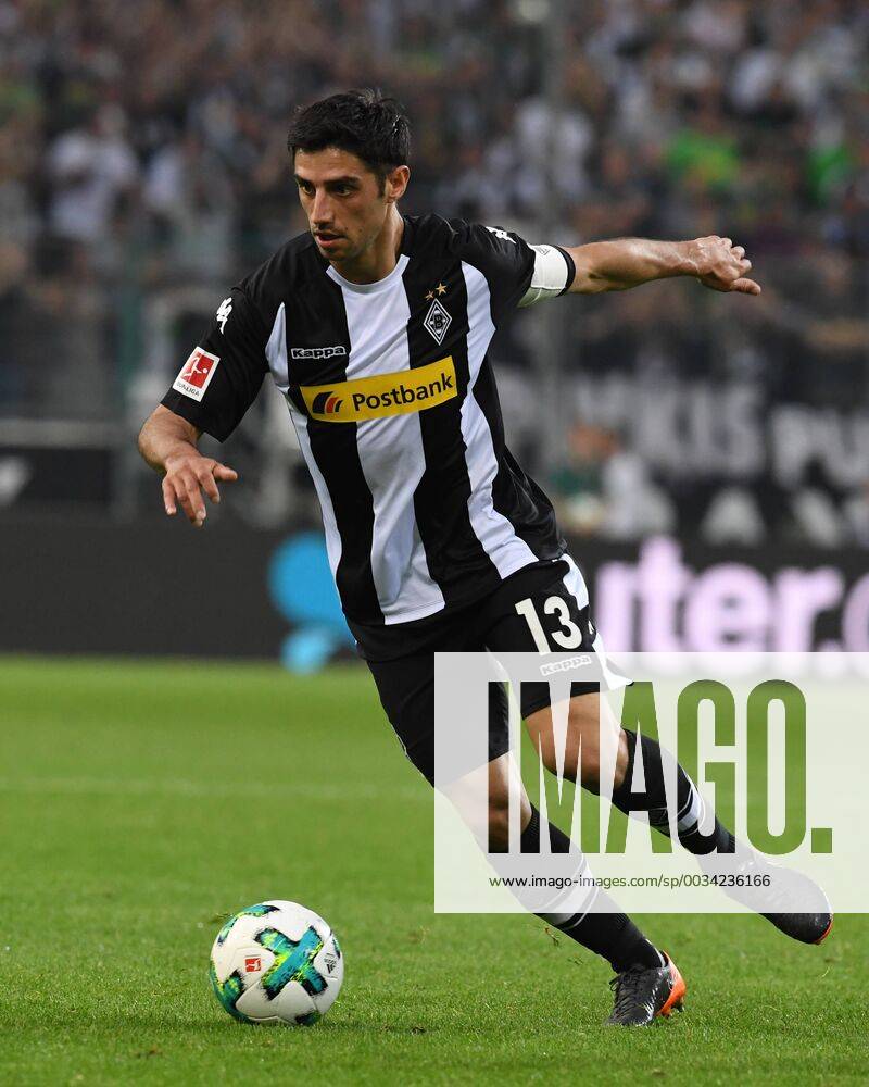 Soccer 1 BL Season 2017 2018 Matchday 31 Borussia Mönchengladbach vs VFL Wolfsburg 20 04 2018 Stadium in Borussia Park Mönchengladbach Lars Stindl Gladbach Action Single shot