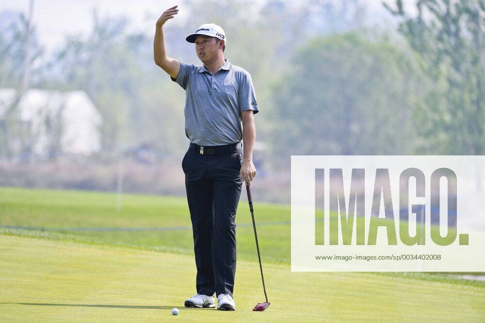 David Lipsky of the United States competes in the first round of the 2018 Volvo China Open golf tournament in Beijing, China, 26 April 2018. Golf players tee off 2018 Volvo China Open 20180426_26136