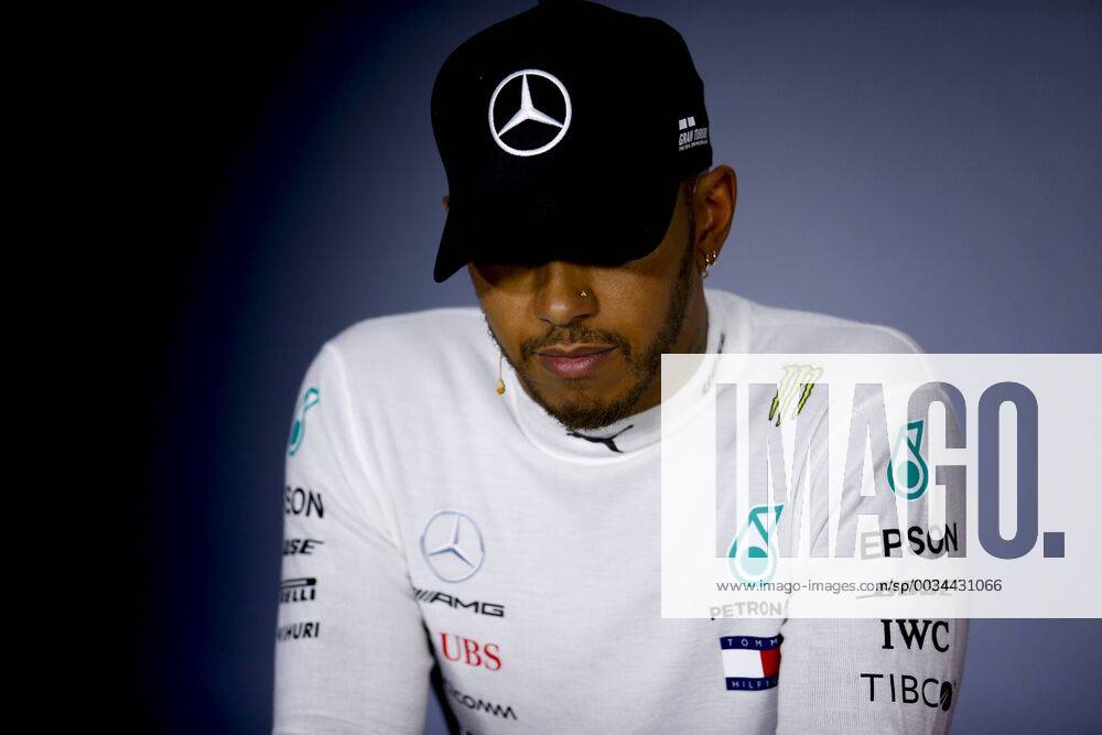 Motorsports: World Championship WM Weltmeisterschaft 2018; Grand Prix Azerbaijan, Grand Prix of Europe, Formula 1 2018 Azerbaijan Grand Prix, 44 Lewis Hamilton (GBR, Mercedes AMG Petronas F1 Team), Baku Azerbaijan