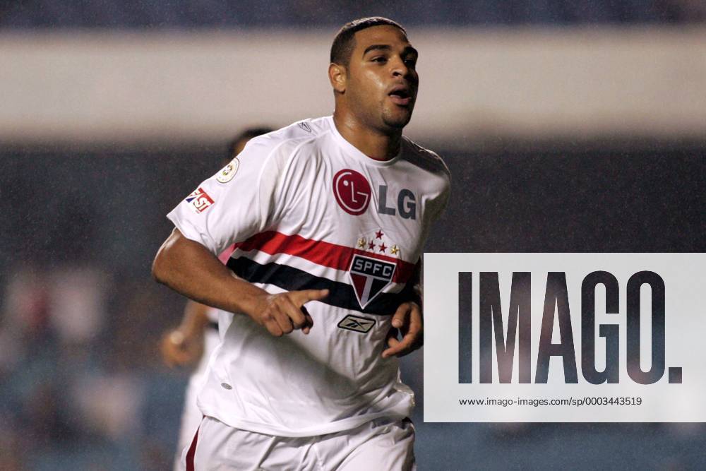 Adriano (FC Sao Paulo) - Torjubel - Fußball Herren Campeonato Paulista 2008, Brasilianische Regionalmeisterschaft, Regionalmeisterschaften Vdig Einzelbild Sao Paulo Freude, Fußball Herren Campeonato Paulista 2008, Brasilianische Regionalmeisterschaft, Regionalmeisterschaften Vdig Einzelbild Sao Paulo Freude,